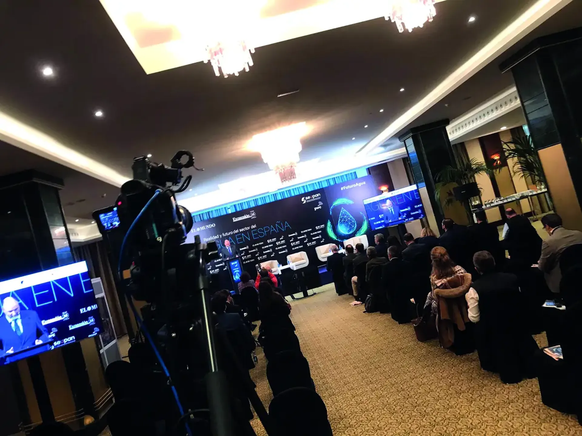 Pantallas y videowall profesional